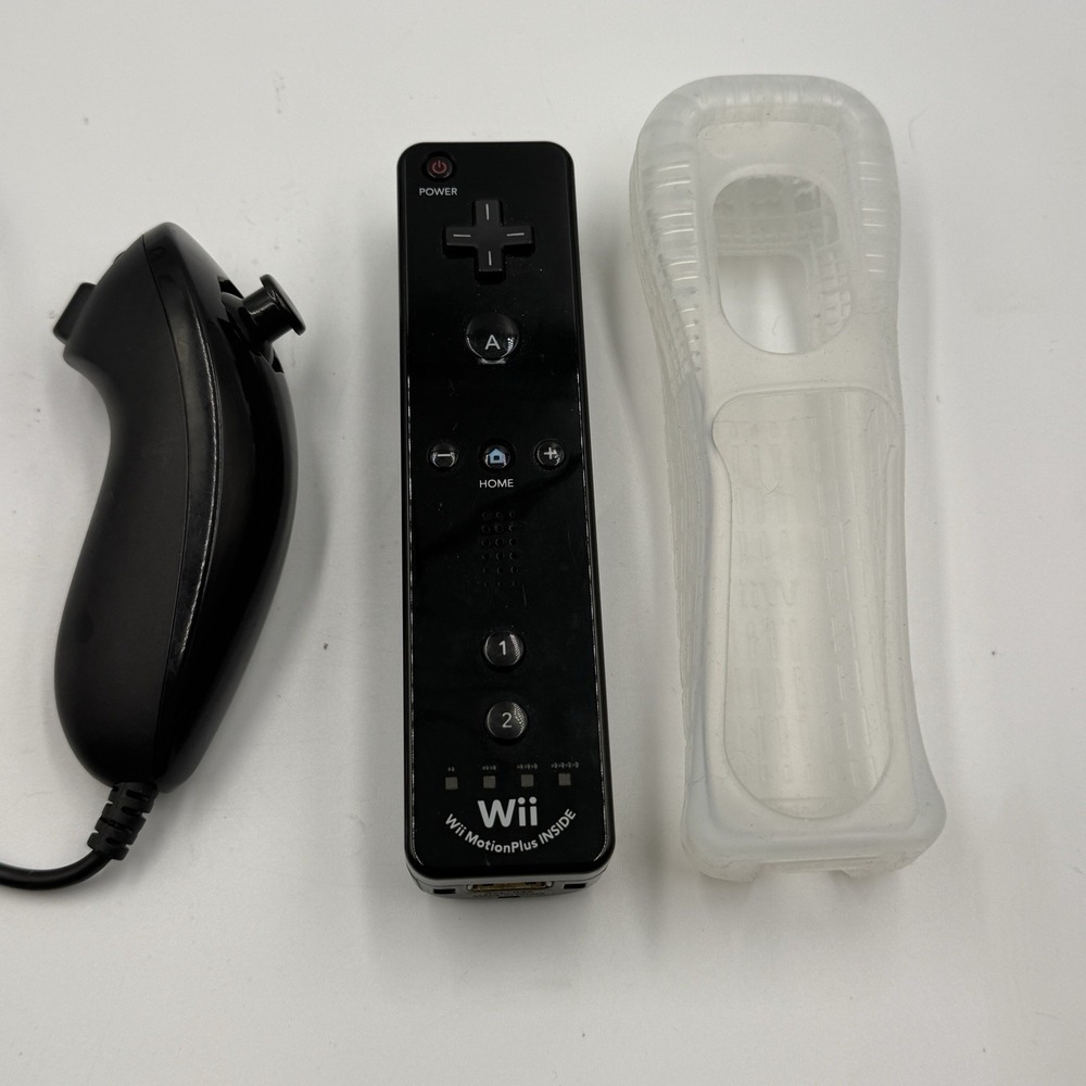 OEM Black Nintendo Wii Motion Plus Controller RVL-036 w/Nunchuk RVL-004 & Sleeve